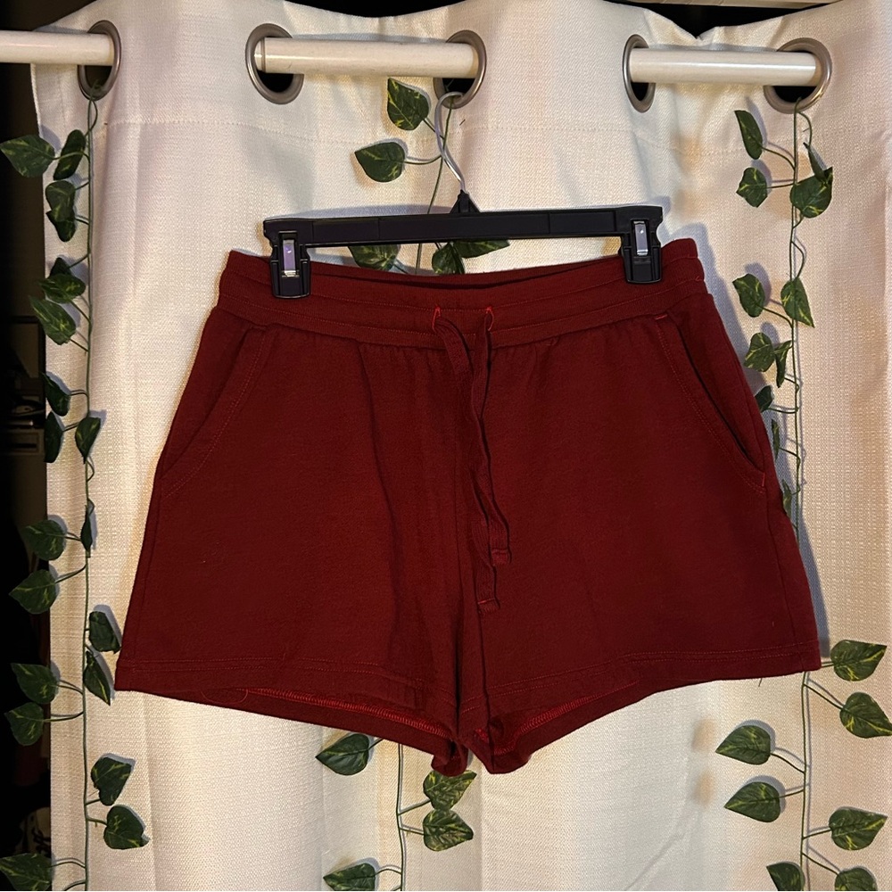 Colsie maroon sweatshorts